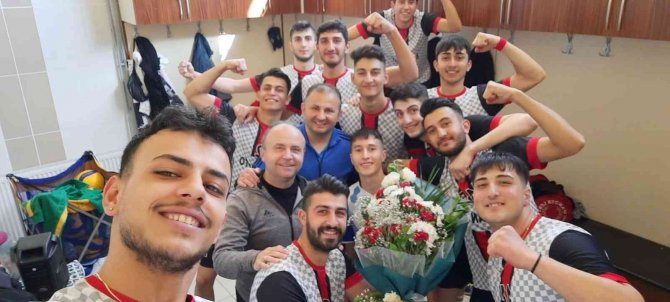 Hürriyet Mtal Galibiyetle Başladı