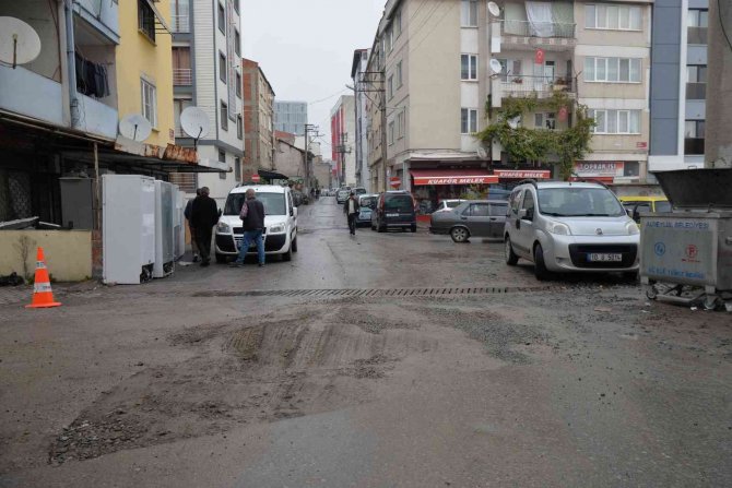 Altıeylül’den Asfalt Seferberliği