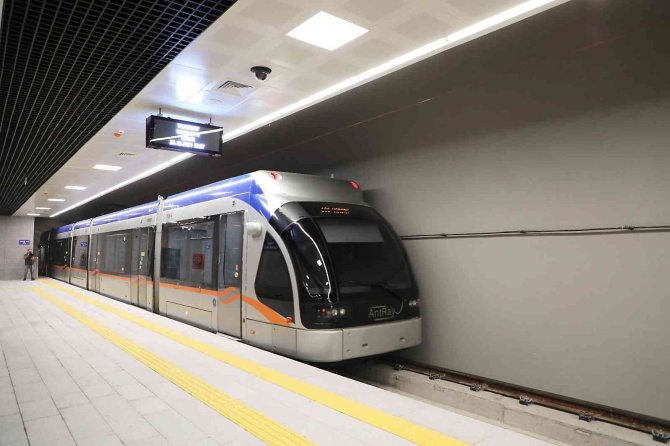 Batı Gar Otoparkı Hizmete Hazır