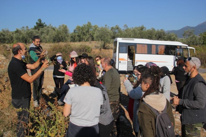 Altınoluk Myo’da Öğrenciler Doğada Uygulamalı Eğitim Geleneğini Sürdürüyor
