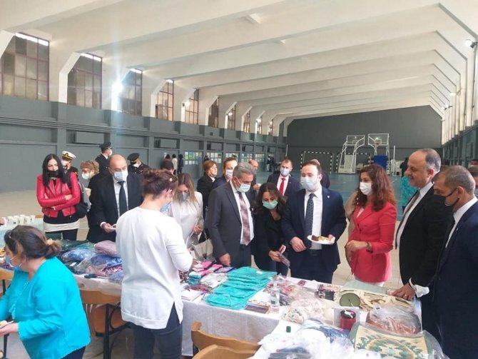 “Benim Gözümden Marmara Adası” Resim Sergisi Açıldı