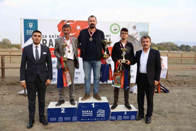 Bursa’da Rahvan Atlar Cumhuriyet İçin Koştu