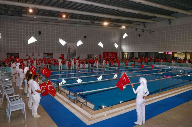 Bayram Coşkusu Cumhuriyet Kupası Şenlikleriyle Taçlandı