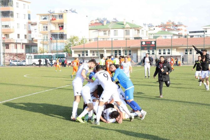 Develispor 90+9’da Güldü