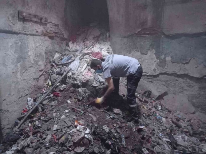 Diyarbakır’da 500 Yıllık Tarihi Hamamda 15 Ton Çöp Çıkarıldı
