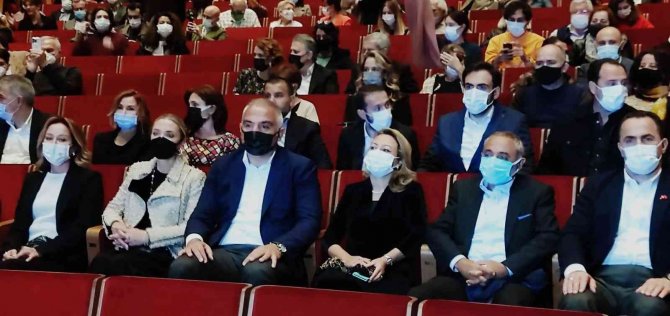 Kültür Ve Turizm Bakanı Ersoy: "(Londra Filarmoni Orkestrası) Bugüne Kadar Çaldıkları En İyi Konser Salonu Olduklarını Söylediler"