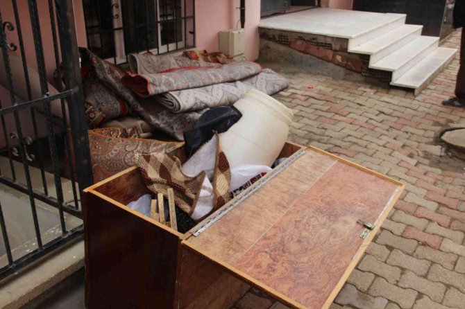 Meteorolojinin Uyarıda Bulunduğu Elazığ’da Evleri Su Bastı