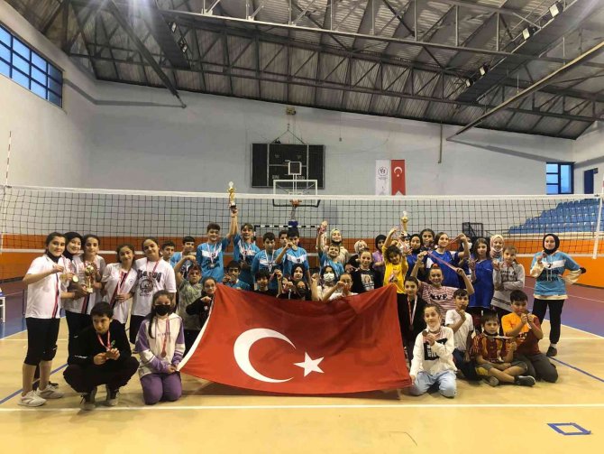Şampiyon Atatürk Ortaokulu