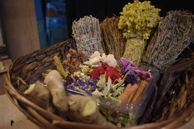 Kış Geldi, Şifa Arayan Aktarlara Koştu