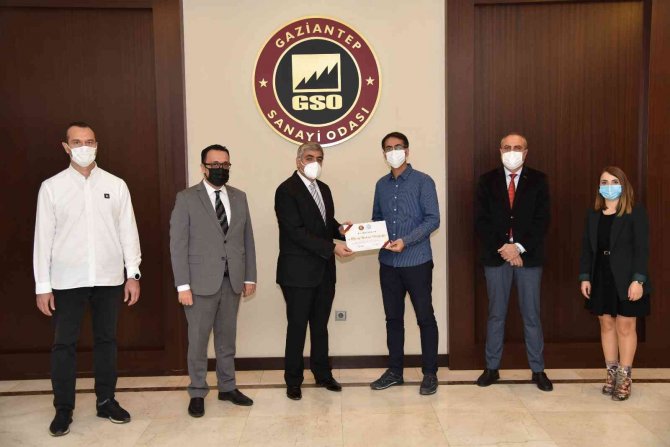 İ̇hracat Akademisi’nden Mezun Olanlara Sertifikaları Verildi