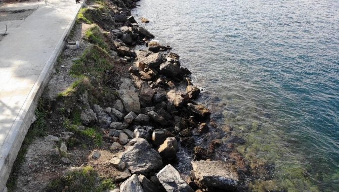 İ̇stanbul’da Tedirgin Eden Görüntü: Beykoz’da Deniz Çekildi