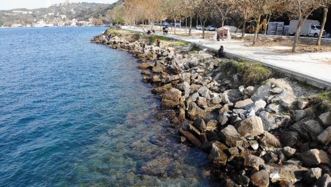 İ̇stanbul’da Tedirgin Eden Görüntü: Beykoz’da Deniz Çekildi
