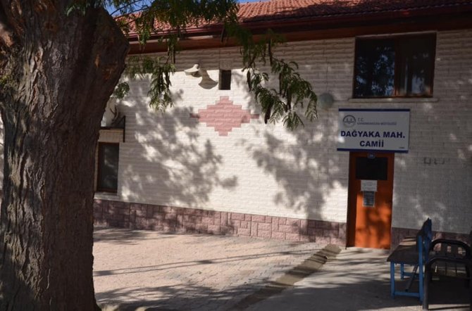 Köylerde Kilitli Parke Taşı Seferberliği Sürüyor