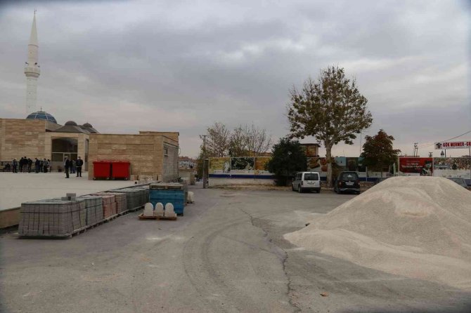 Karaman’da Şehir Mezarlığının Yanına Otopark Çalışması