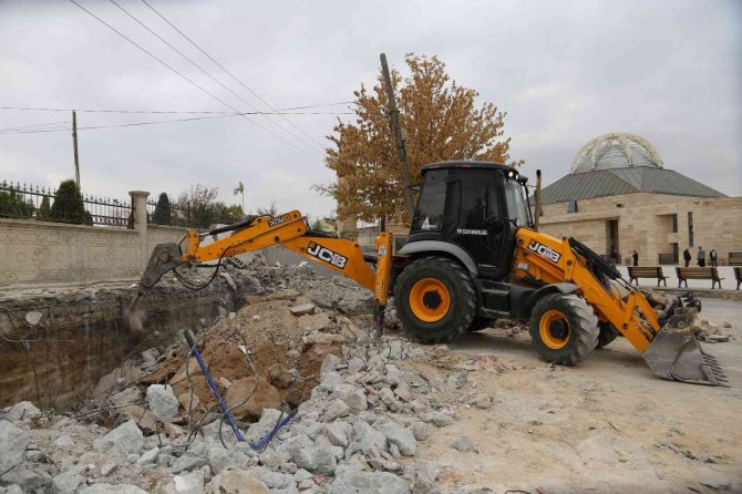 Karaman’da Şehir Mezarlığının Yanına Otopark Çalışması