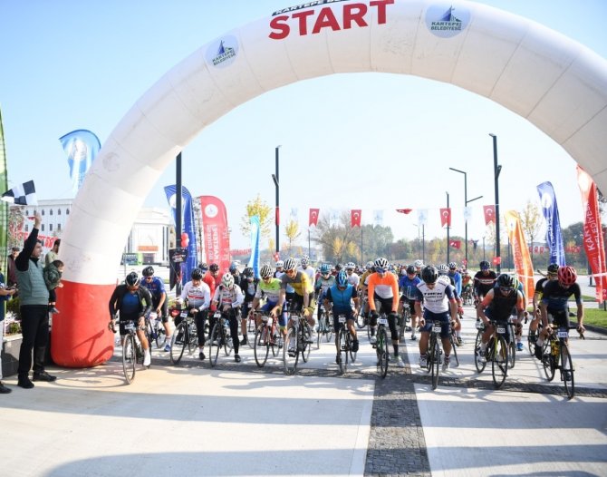Kartepe’ye 214 Bisikletçi Tırmandı
