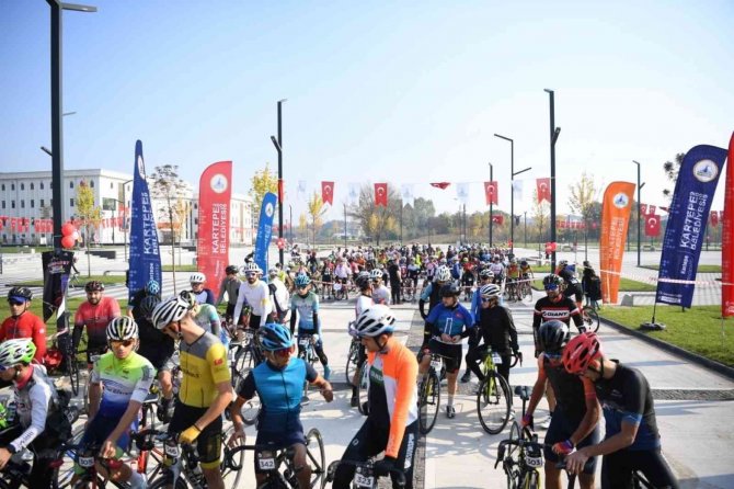 Kartepe’ye 214 Bisikletçi Tırmandı