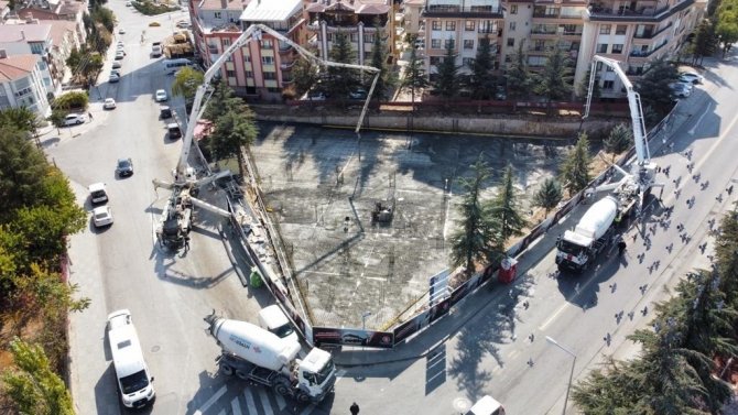 Ayvalı Gençlik Ve Kültür Merkezi’nin Temeli Atıldı