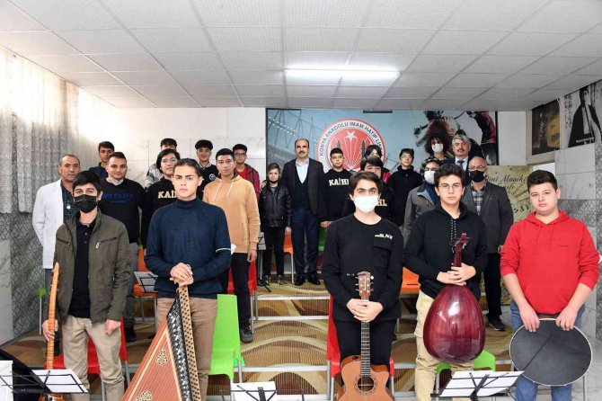 Başkan Altay Öğretmen Ve Öğrencilerle Buluştu