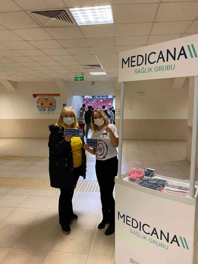 Medicana Meme Kanserine Dikkat Çekti