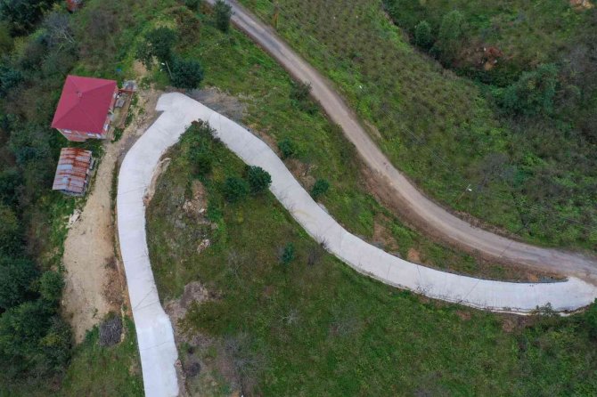 Altınordu’da Beton Yol Çalışmaları Sürüyor