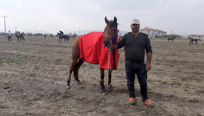 Osmaniye’de ’Rahvan At Yarışları’ Yapıldı