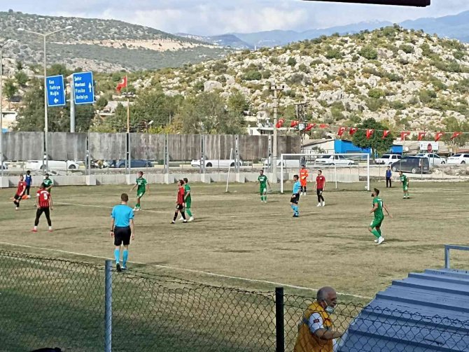 Sarayköyspor Bal’a Puanla Başladı