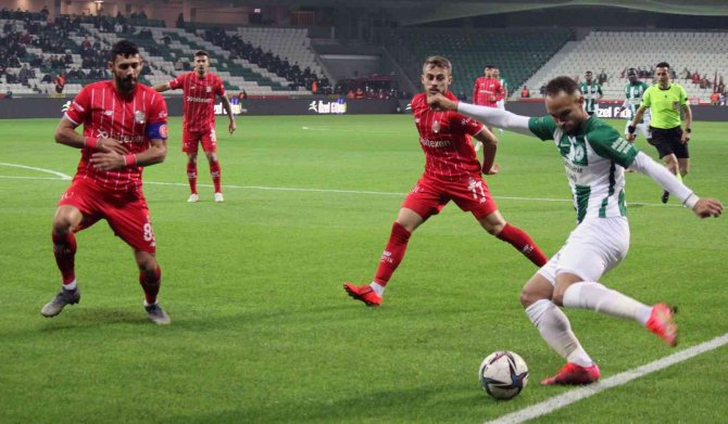 Spor Toto Süper Lig: Gzt Giresunspor: 0 - Fraport Tav Antalyaspor: 1 (İ̇lk Yarı)