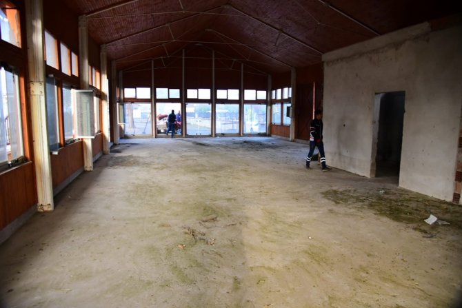 Tarihi Hangarlar Nikah Salonu Ve Kafeterya Olarak Hizmet Verecek