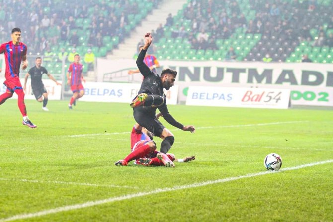 Tff 2. Lig: Sakaryaspor: 4 - Niğde Anadolu Fk: 0