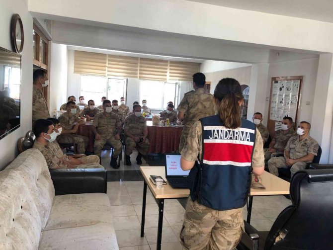 Tunceli’de ‘Kadına Yönelik Şiddet Ve Aile İ̇çi Şiddet’ Eğitimi