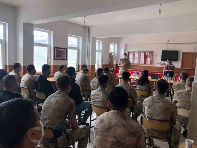 Tunceli’de ‘Kadına Yönelik Şiddet Ve Aile İ̇çi Şiddet’ Eğitimi