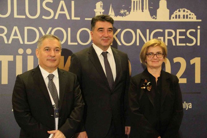 Prof. Dr. Pınar Koşar: "Radyoloji Bir Laboratuvar Değildir"