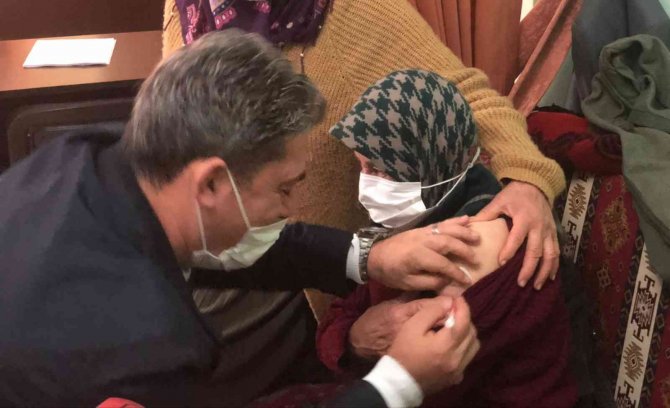 Tügşav’da Aşı Uygulaması