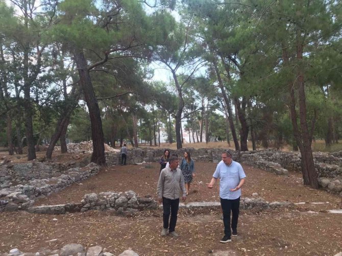 Polonya Büyükelçisi Gumieniczek, Kemer Sualtı Arkeolojisi Araştırma Merkezi’nde