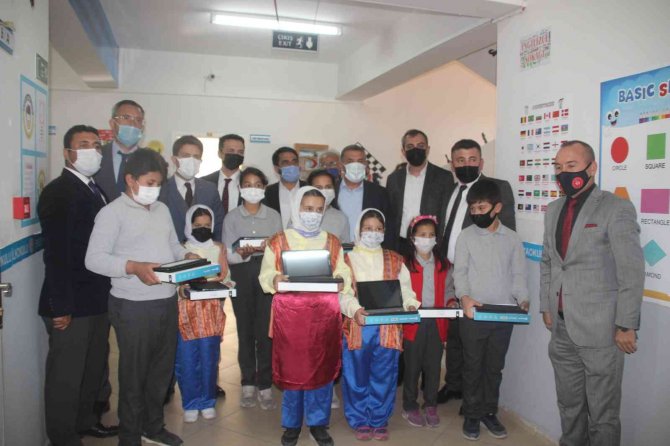 Akkuyu Nükleer A.ş.’den Gülnar’daki Okullara 1,5 Milyon Lira Bağış