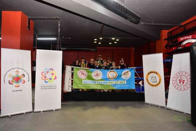 ‘Vicdan Takımı Pes Etmez’ Kulübü, Tuzla Belediyesi Sporcuları İle Bir Araya Geldi
