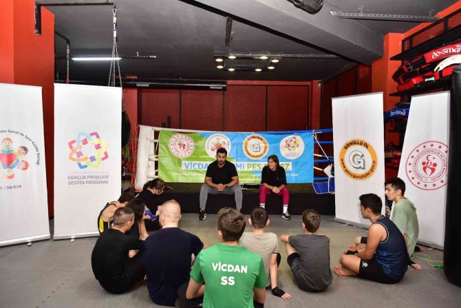 ‘Vicdan Takımı Pes Etmez’ Kulübü, Tuzla Belediyesi Sporcuları İle Bir Araya Geldi