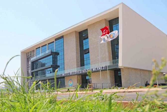 Fazıl Say’dan Mezitli Kültür Merkezine Övgü