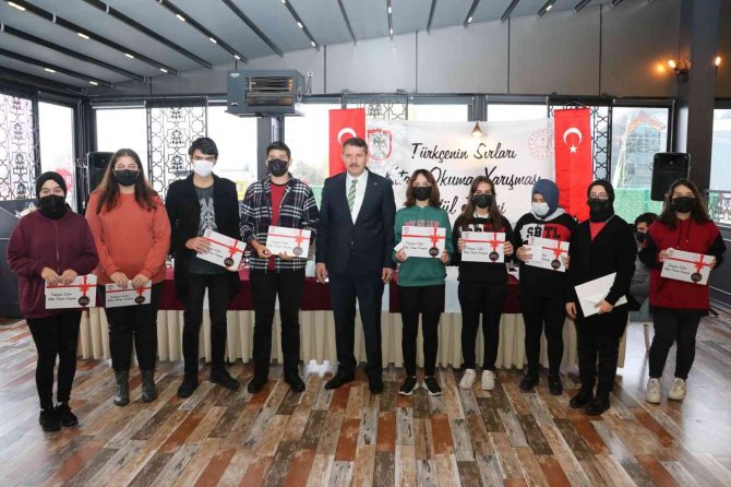 Dereceye Giren Öğrenciler Ödüllendirildi