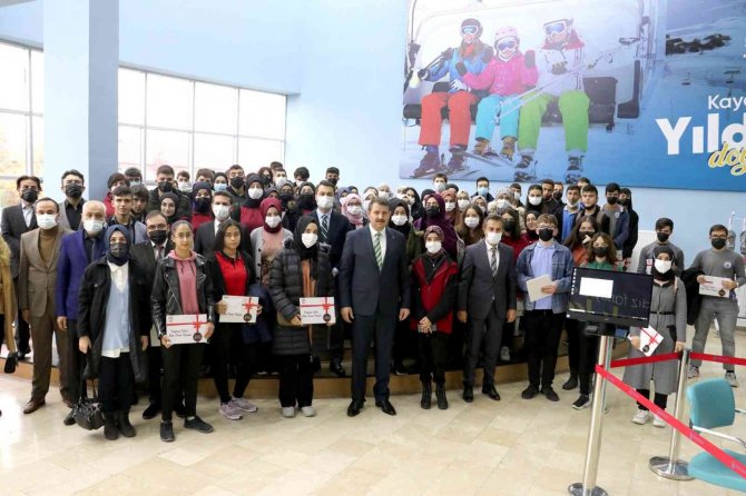 Dereceye Giren Öğrenciler Ödüllendirildi