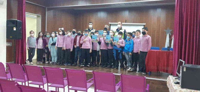 Jandarma Küçük Trafik Dedektiflerini Eğitiyor