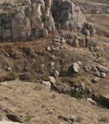 Elazığ’da Yaban Keçileri Tarihi Harput Kalesine İndi