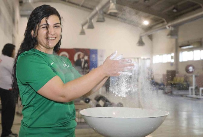 Dünya Görme Engelli Halter Şampiyonasına Çankaya Belediyesi’nden Damga