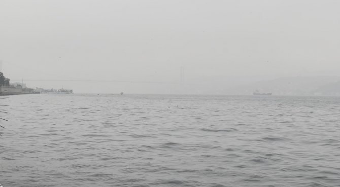 İ̇stanbul Boğazı Sis Nedeniyle Çift Yönlü Transit Gemi Geçişine Kapatıldı