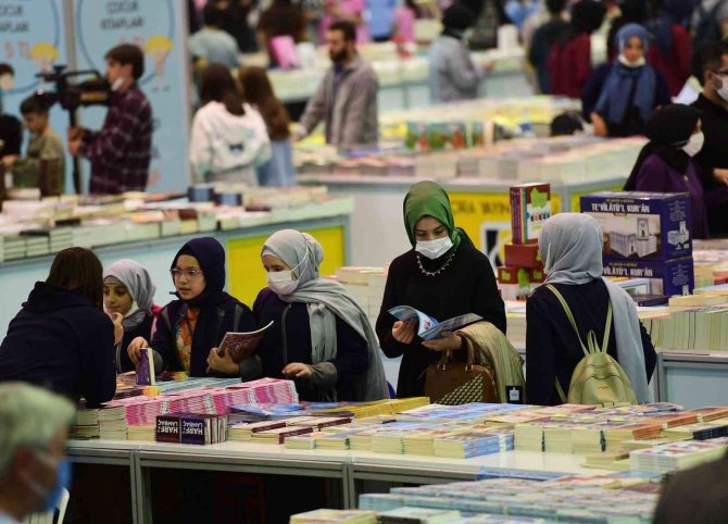 Kahramanmaraş Kitap Ve Kültür Fuarı 250 Bin Ziyaretçiyi Ağırladı