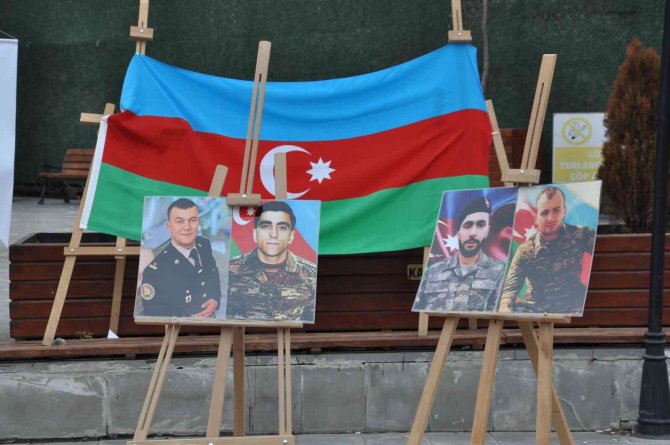 Kars’ta “Karabağ Şehitleri” Fotoğraf Sergisi Açıldı