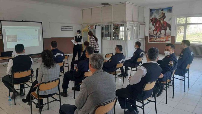 Jandarma Personeli “Kadına Yönelik Şiddetle Mücadele” Konusunda Bilgilendirildi