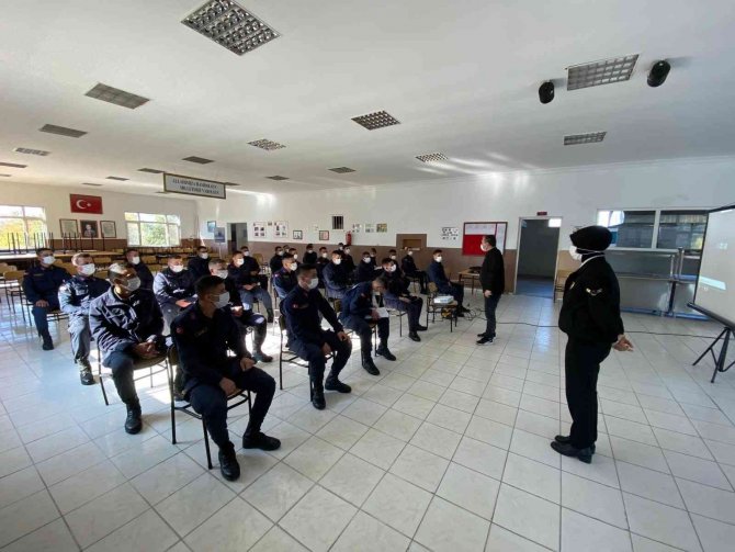 Jandarma Personeli “Kadına Yönelik Şiddetle Mücadele” Konusunda Bilgilendirildi