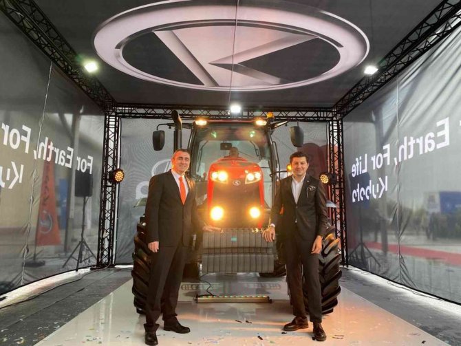 Kubota Türkiye, “M6” Yeni Traktör Serisini Tanıttı